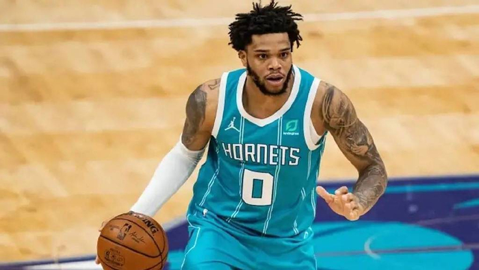 詹姆斯在休 詹姆斯在休