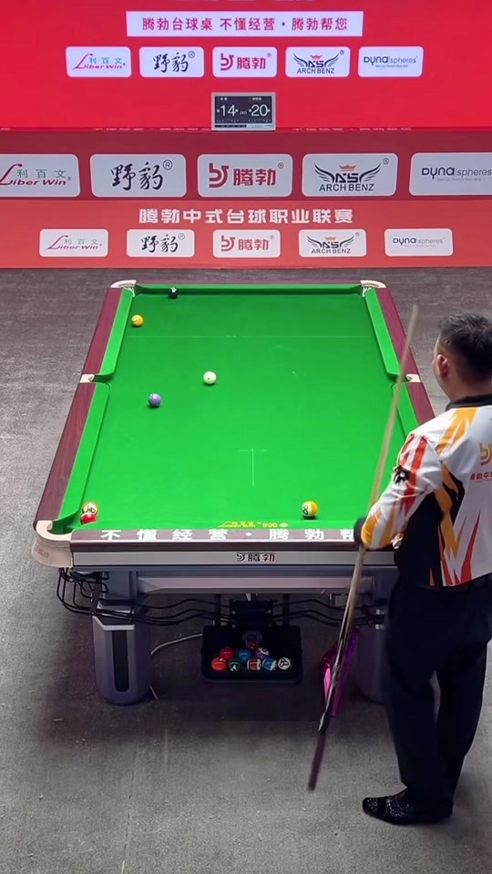 选手在拉票 选手在拉票