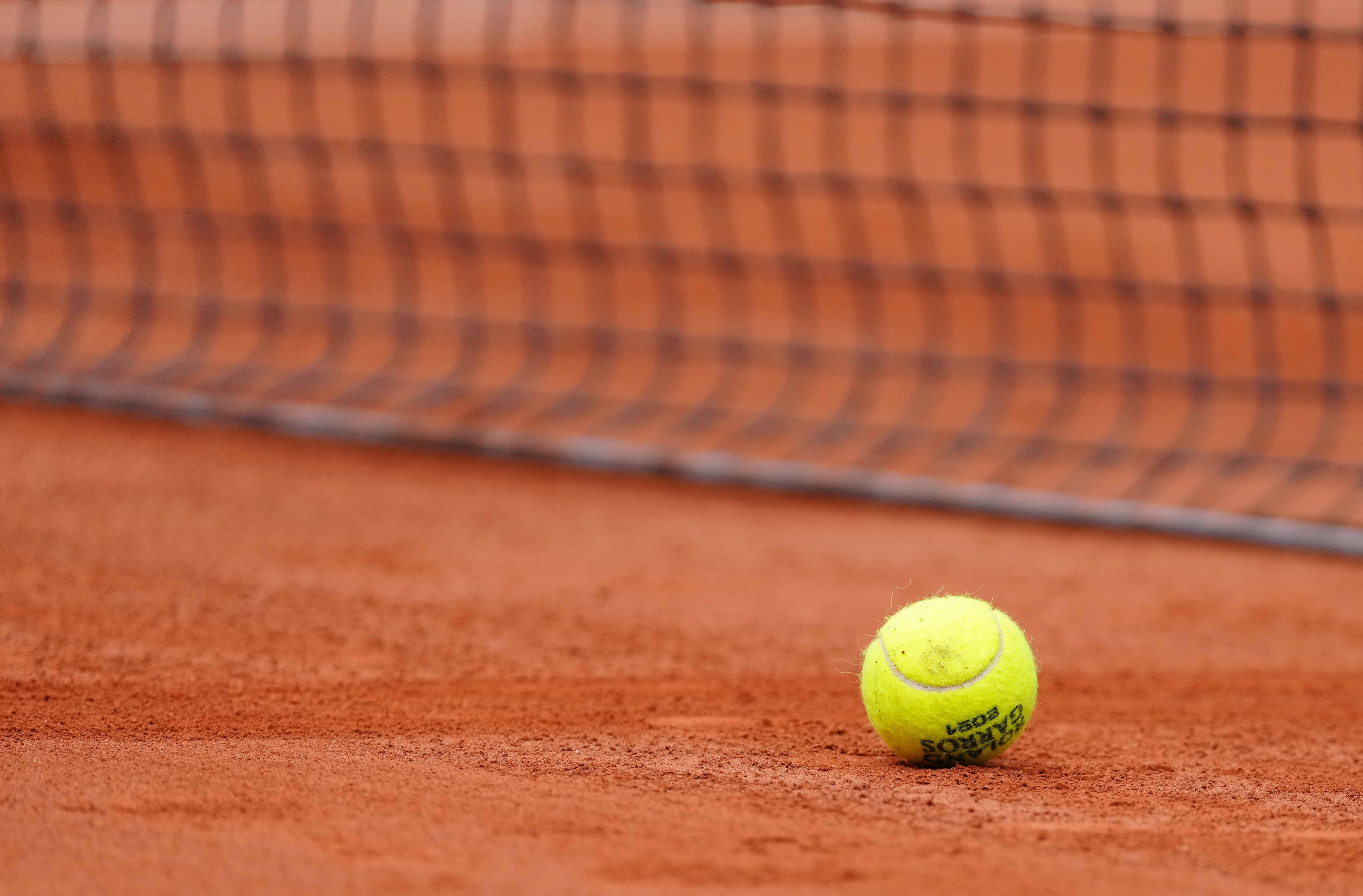 头被剪出 头被剪出